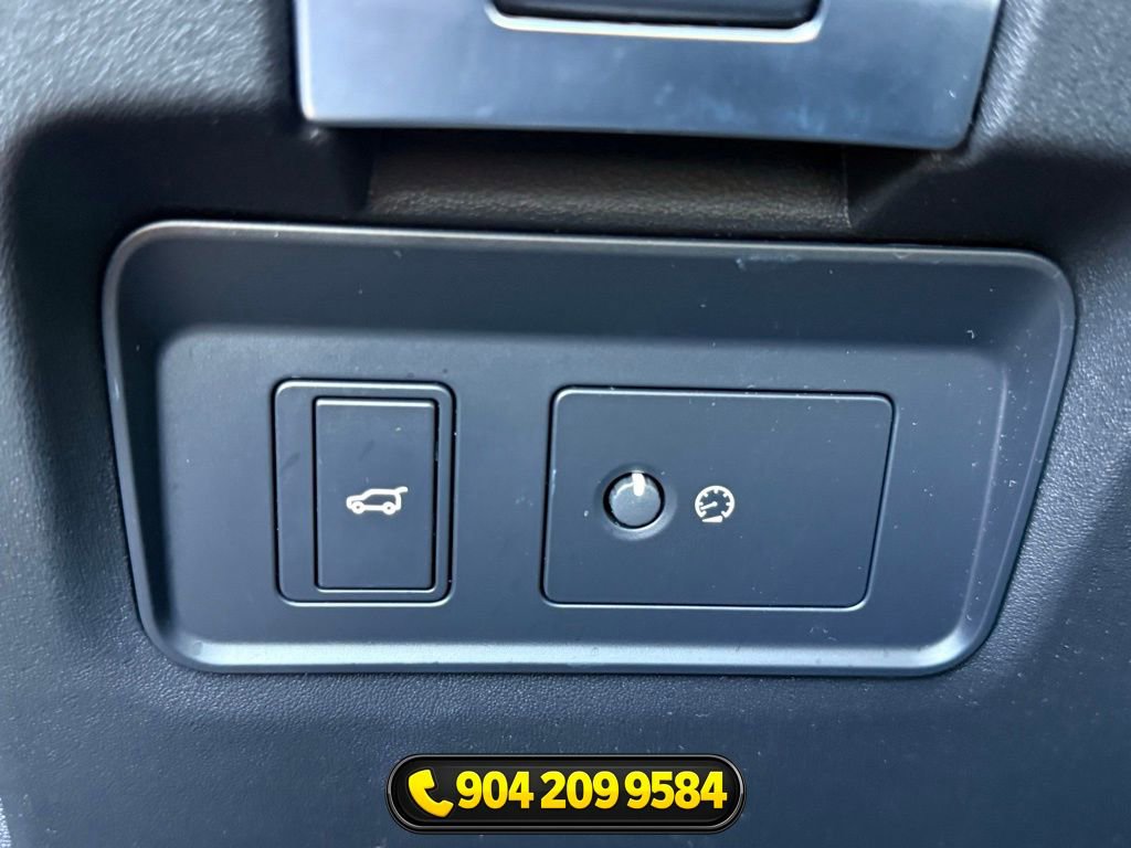 Used 2023 Land Rover Discovery Sport S image 18