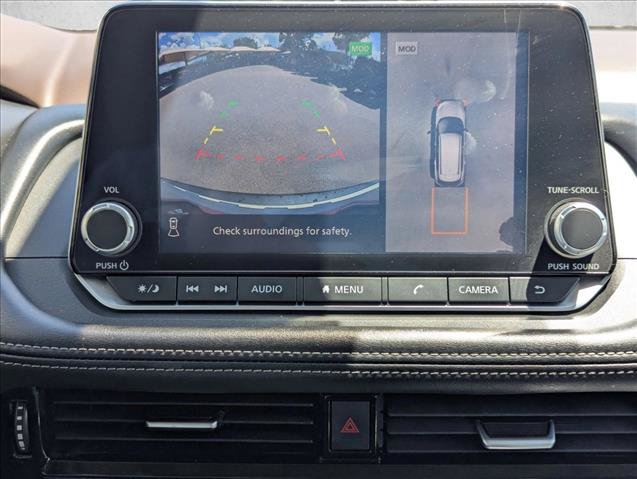 Used 2023 Nissan Rogue SL AWD/4WD image 13