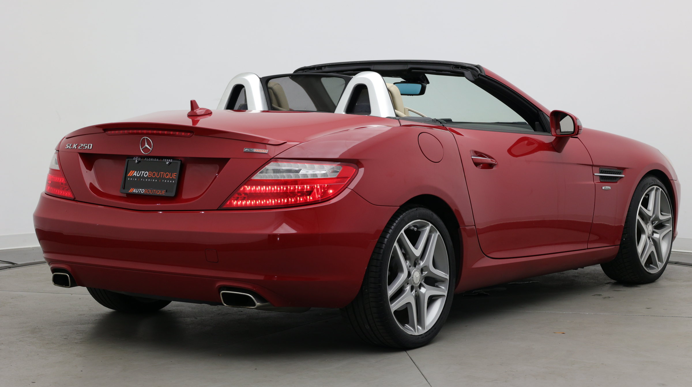 Used 2015 Mercedes-Benz SLK 250 image 7
