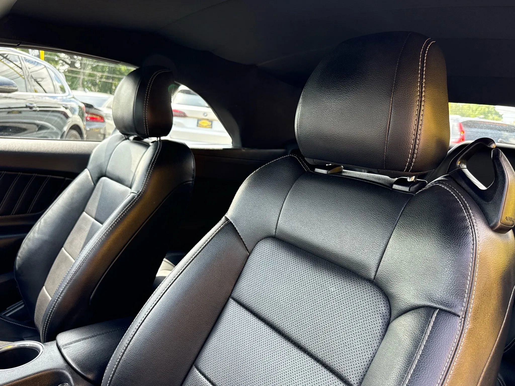 Used 2022 Ford Mustang Premium image 16