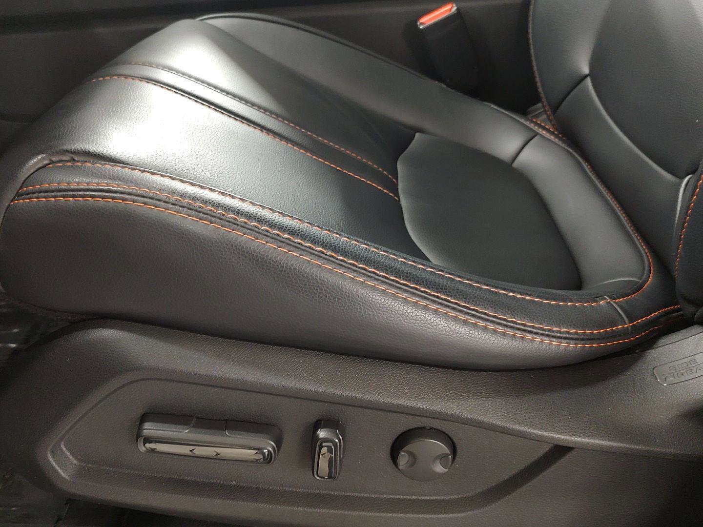 Used 2025 Honda Pilot TrailSport image 3