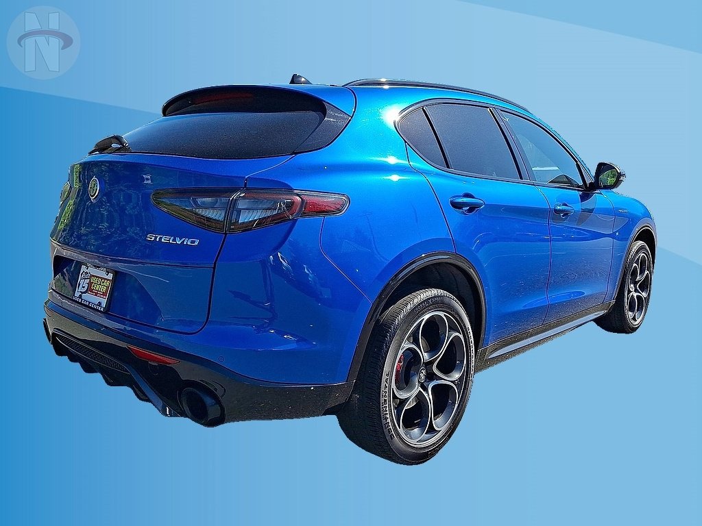 Used 2024 Alfa Romeo Stelvio Veloce AWD/4WD image 12