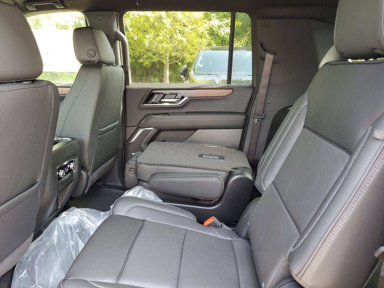 New 2026 GMC Yukon XL Denali RWD image 11