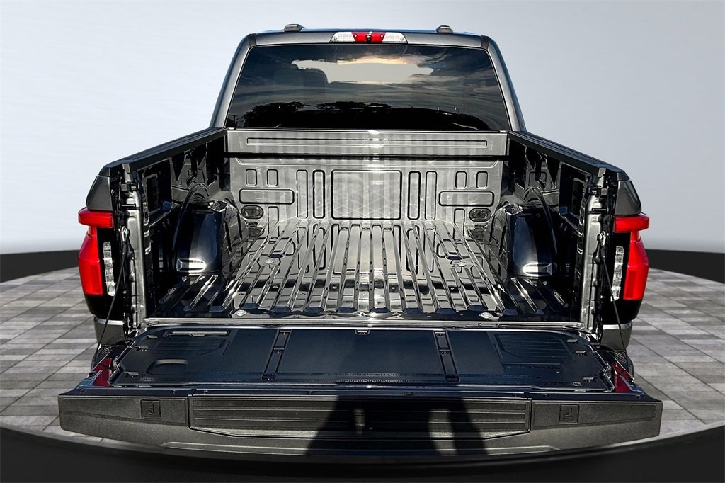 New 2025 Ford F150 Lightning Flash image 7
