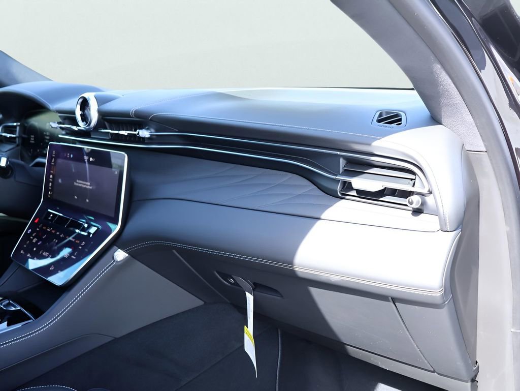 Used 2025 Maserati Grecale Modena image 11