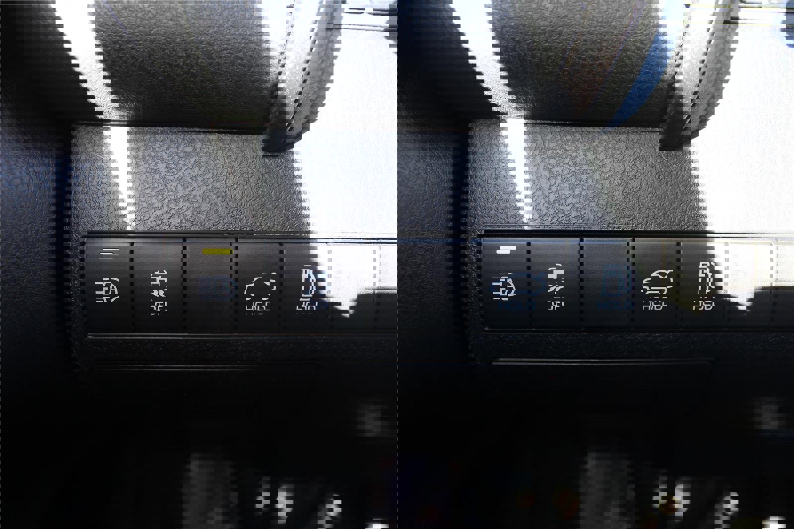 Used 2020 Toyota Camry LE image 28