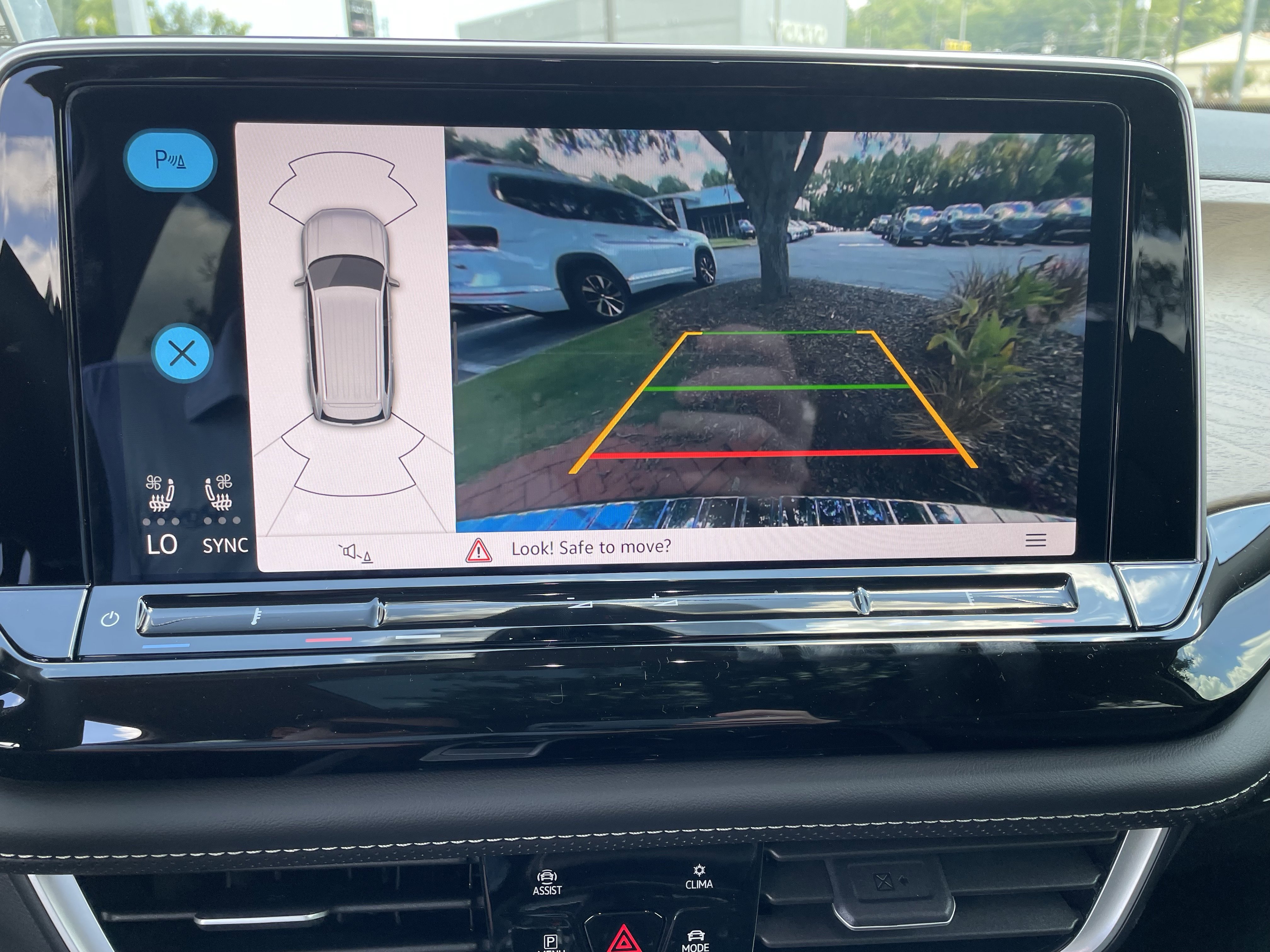 New 2026 Volkswagen Atlas SE image 21