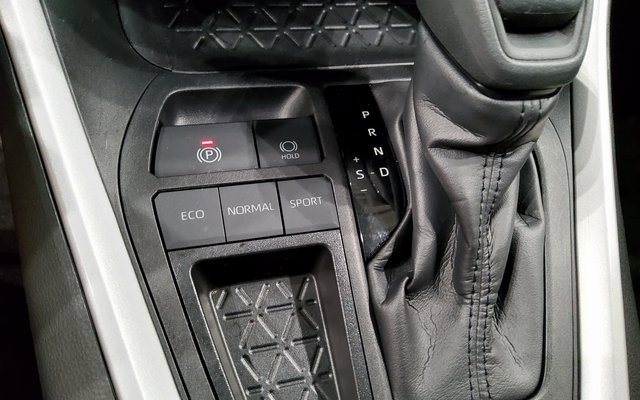 Used 2024 Toyota RAV4 XLE image 31