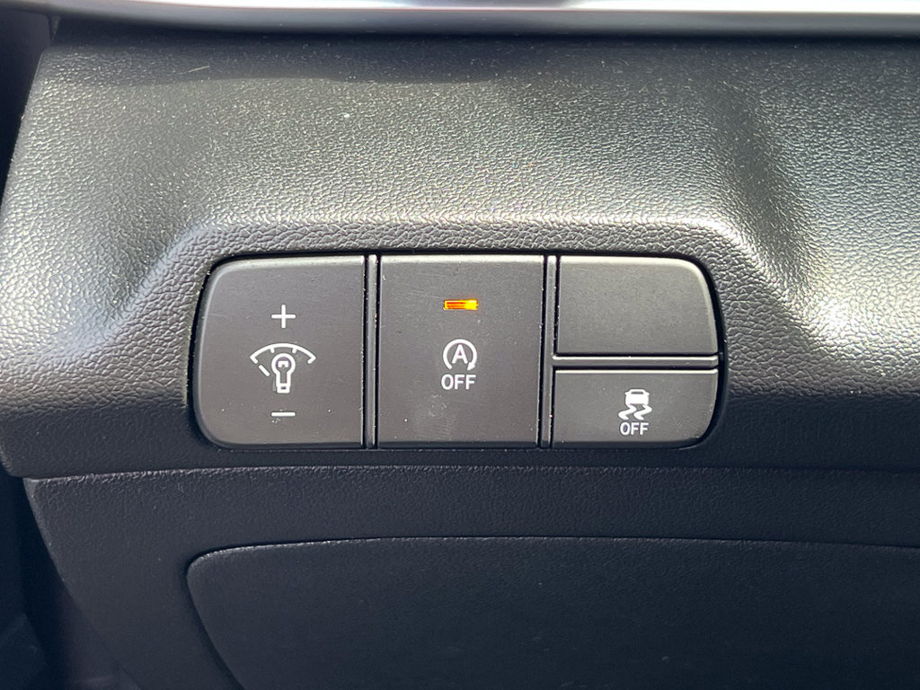 Used 2024 Hyundai Elantra SE FWD image 13