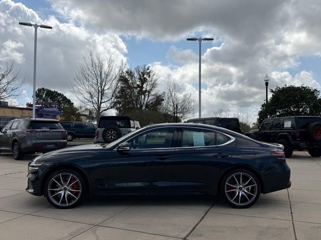 Used 2025 Genesis G70 2.5T image 8