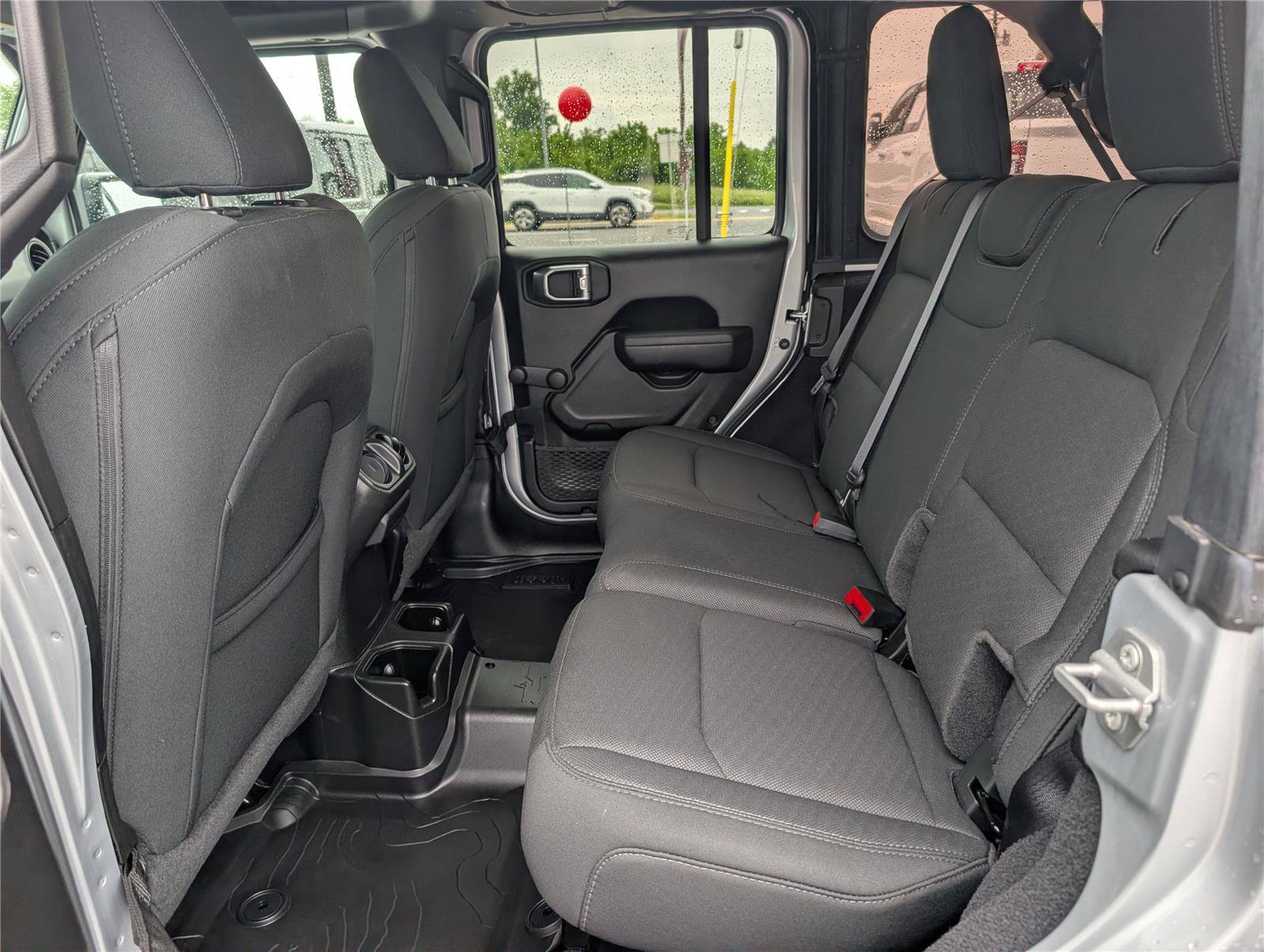 Used 2022 Jeep Wrangler Unlimited Sport AWD/4WD image 14
