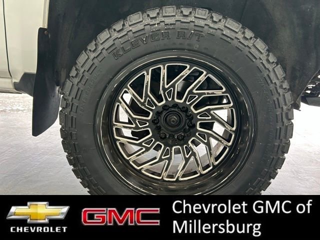 Used 2018 Chevrolet Silverado 1500 LT w/ All Star Edition image 12