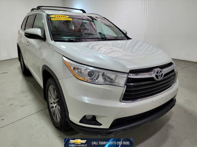 Used 2016 Toyota Highlander XLE image 10