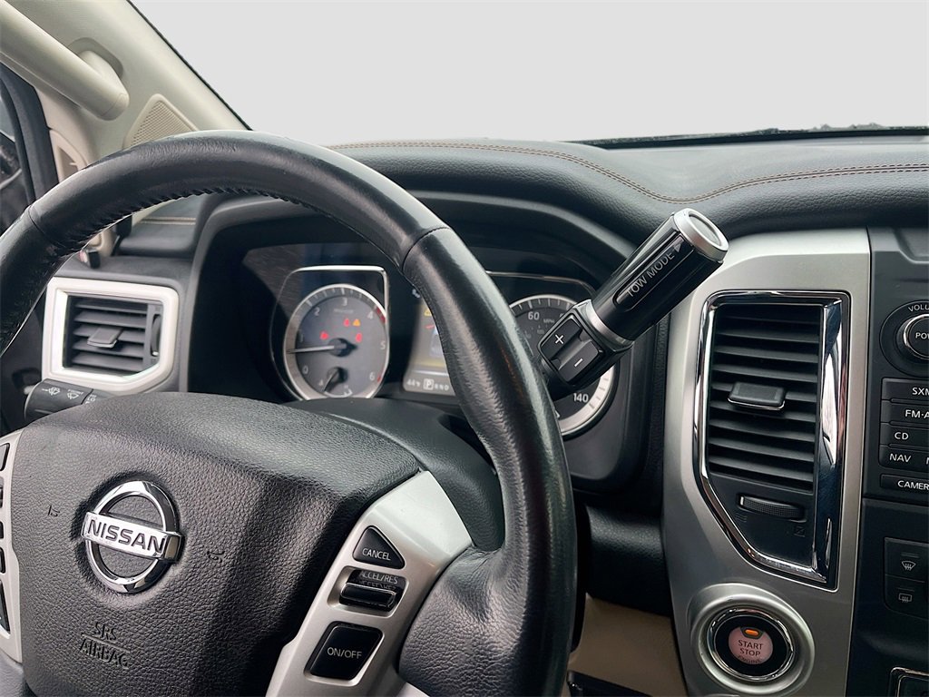 Used 2016 Nissan Titan SL image 17