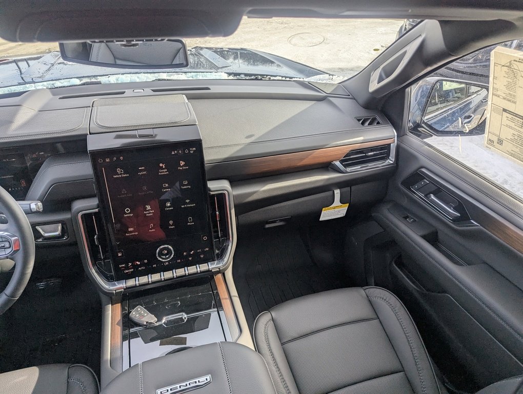 New 2026 GMC Yukon Denali w/ Sun & Power Step Package image 21