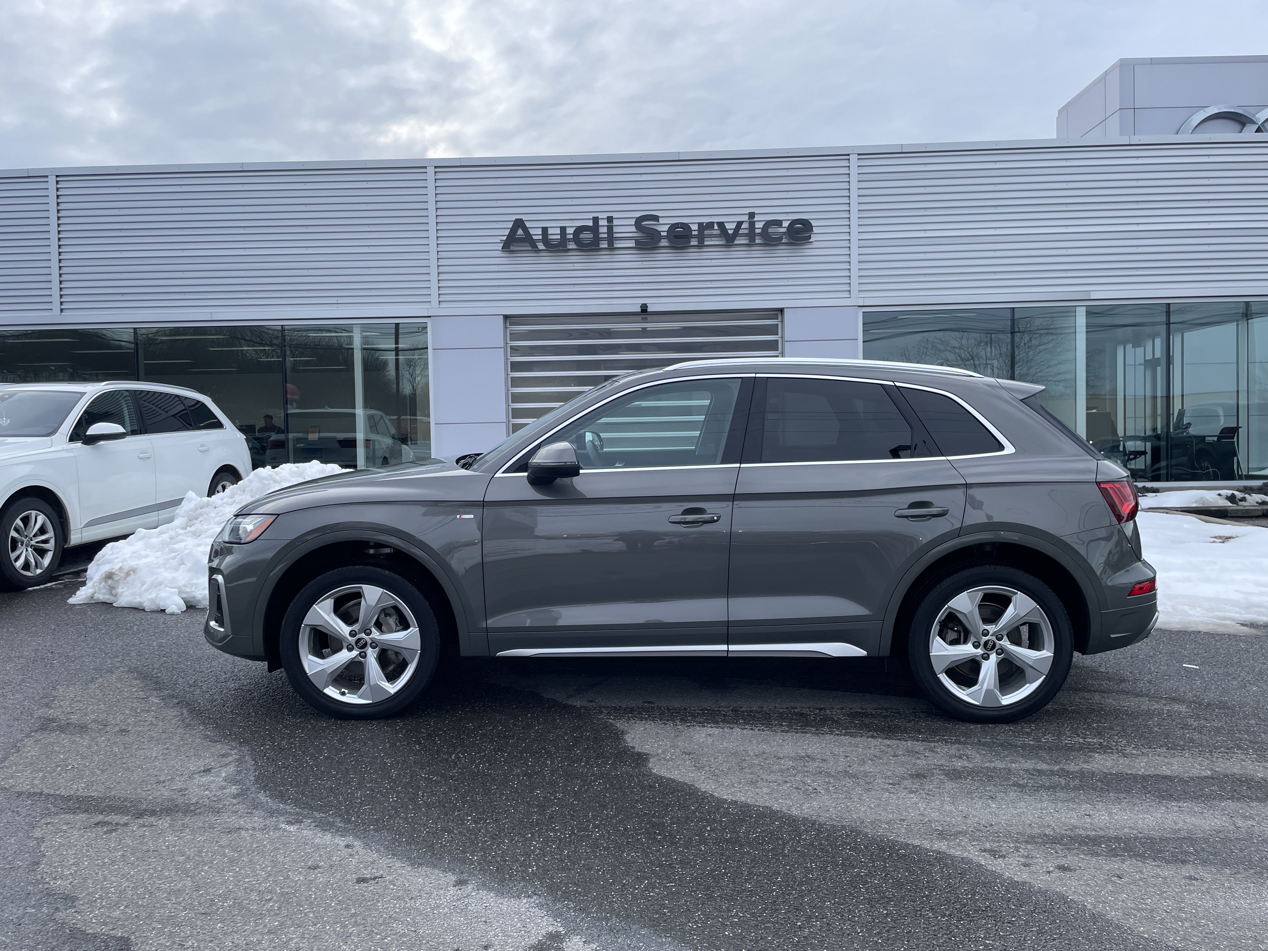 Certified 2023 Audi Q5 2.0T Premium Plus w/ Premium Plus Package AWD/4WD image 4
