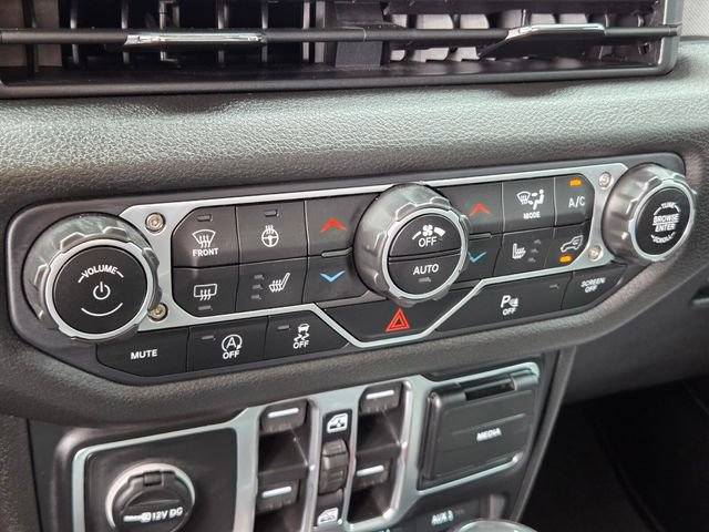 Used 2025 Jeep Wrangler Unlimited Sport AWD/4WD image 22
