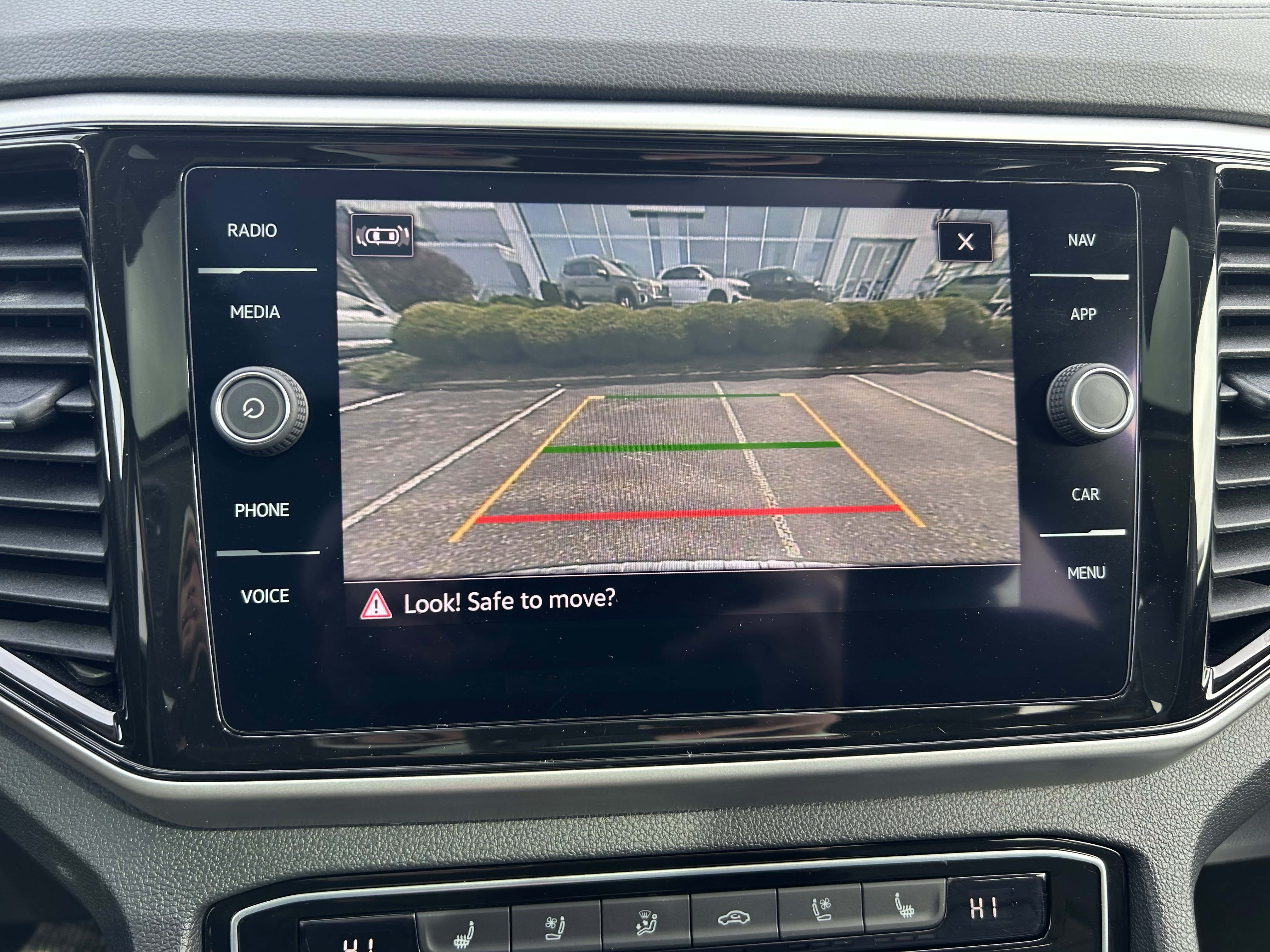 Certified 2022 Volkswagen Atlas SEL Premium image 13