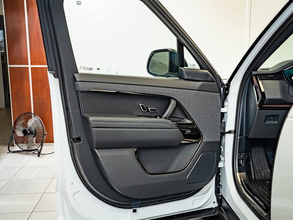 New 2026 Land Rover Range Rover Sport Dynamic SE image 24