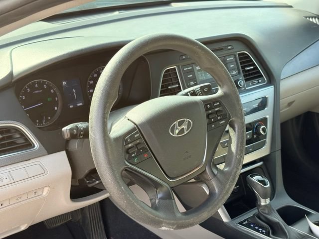 Used 2017 Hyundai Sonata SE FWD image 12