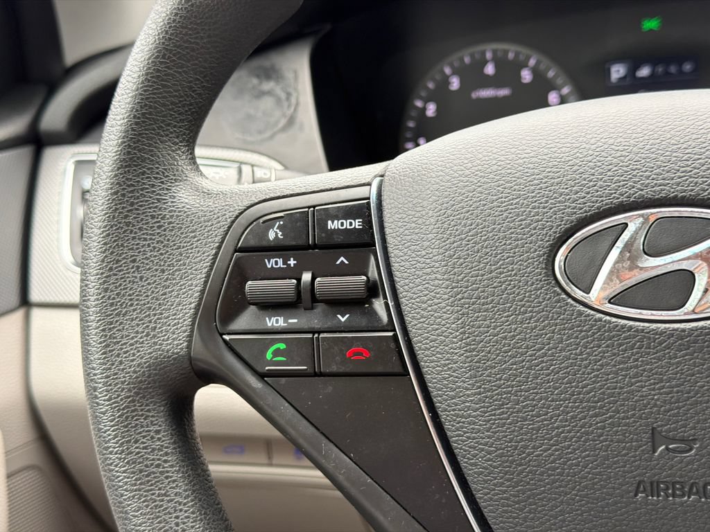Used 2017 Hyundai Sonata SE FWD image 16