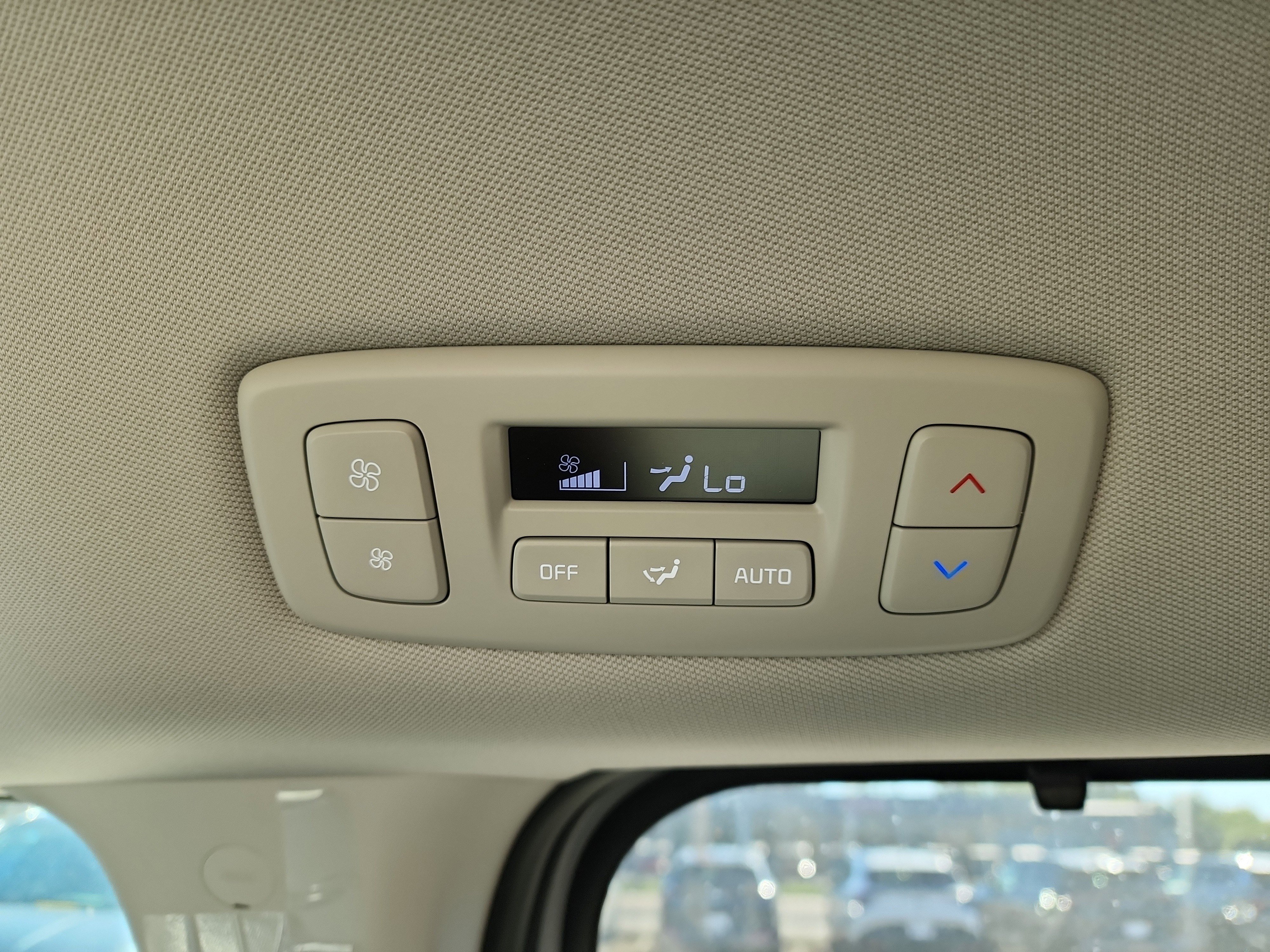 New 2026 Kia Carnival EX image 8