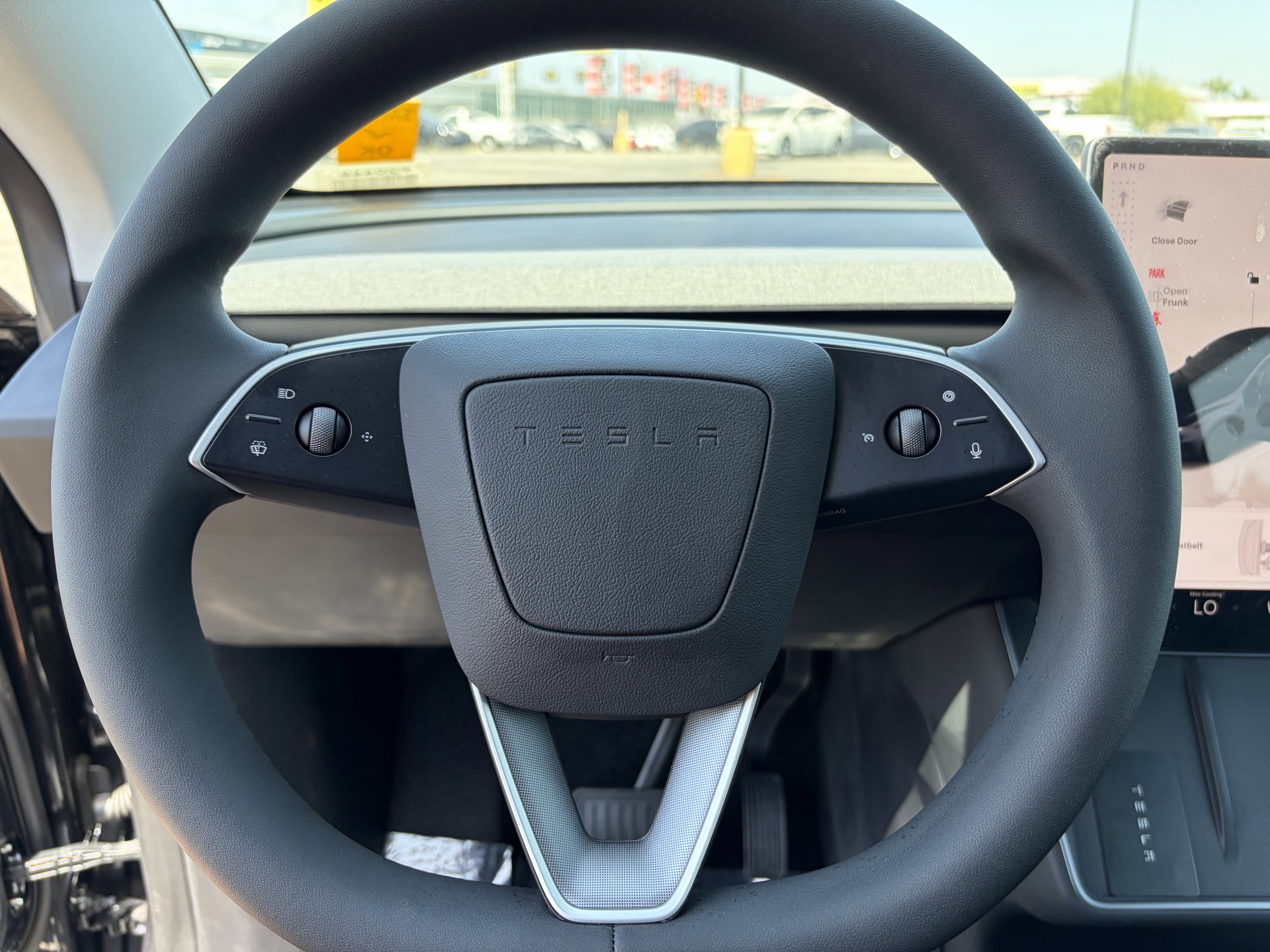 Used 2026 Tesla Model Y 2WD image 31