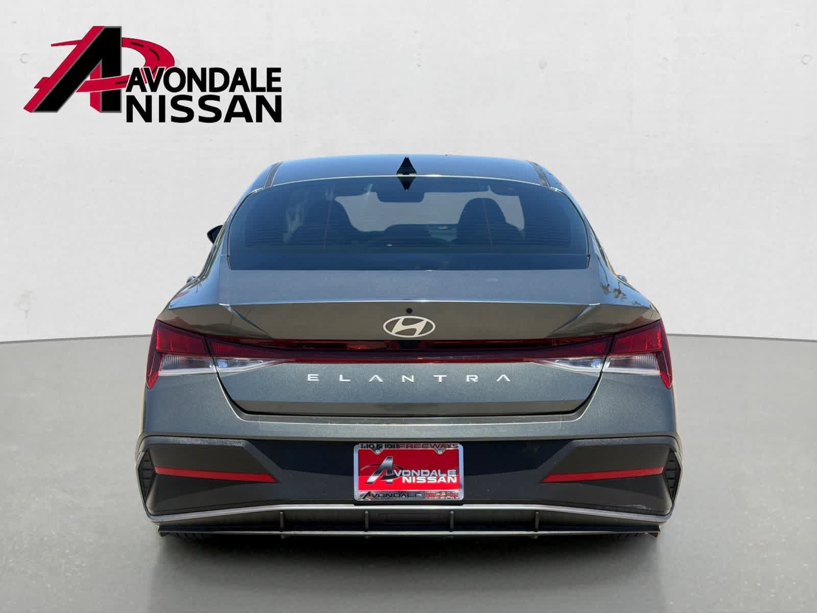 Used 2024 Hyundai Elantra SEL FWD image 5