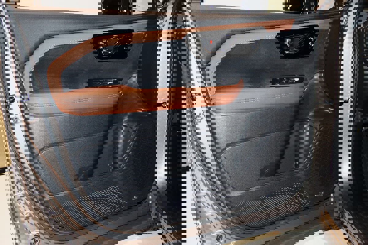 Used 2025 Subaru Forester Touring image 32