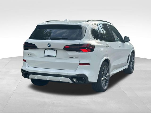 New 2026 BMW X5 xDrive50e w/ M Sport Package image 4