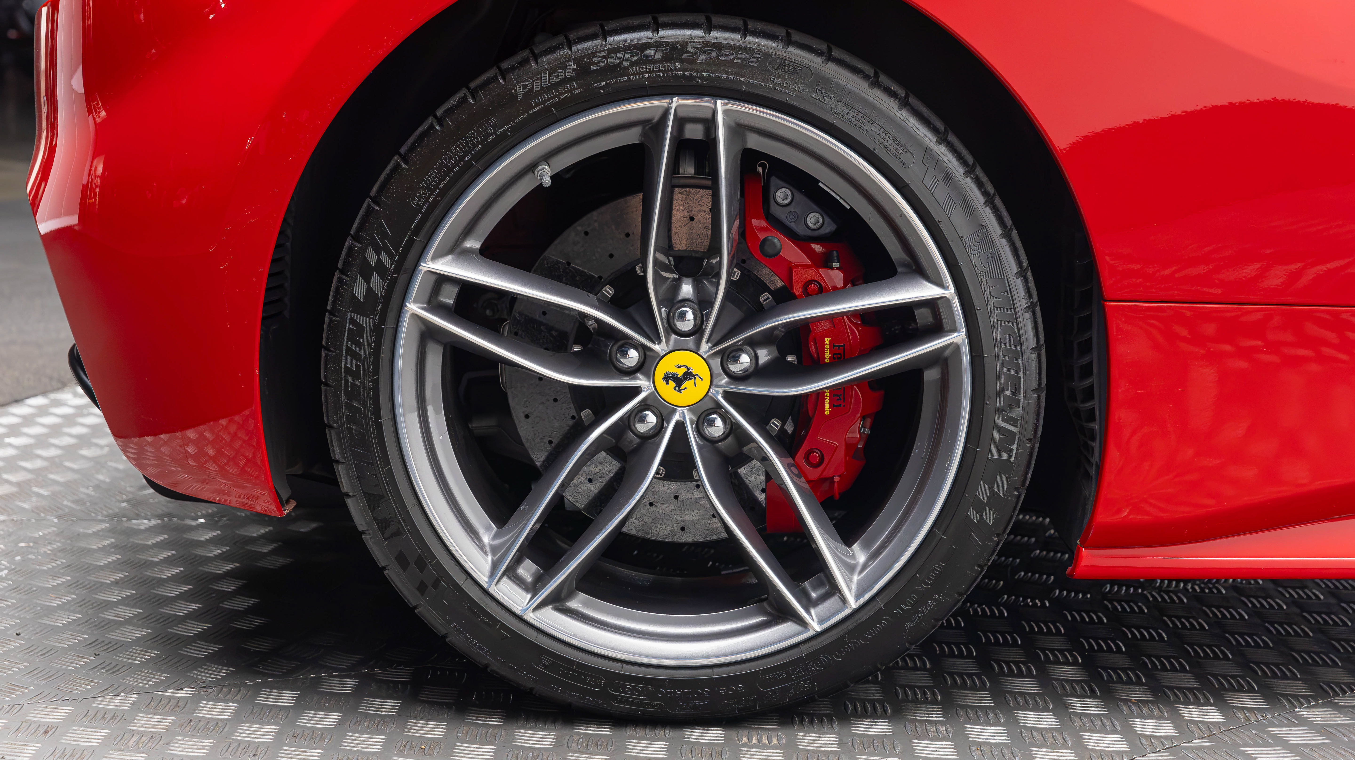 Certified 2019 Ferrari 488 Spider RWD image 51