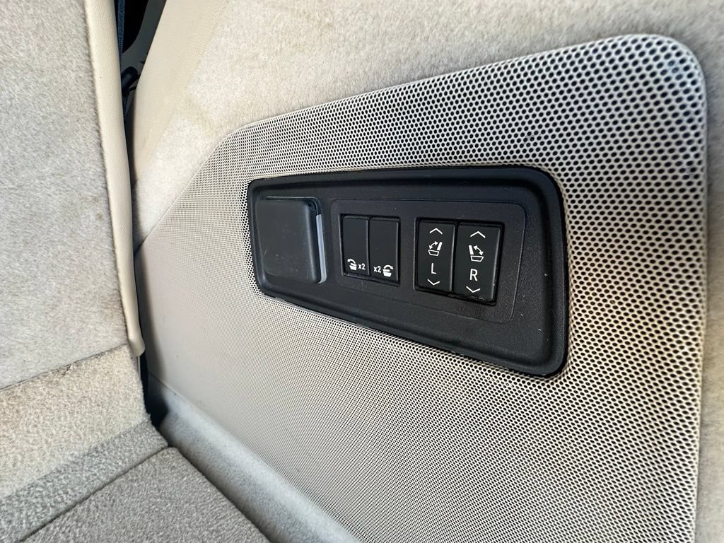 Used 2023 Cadillac Escalade Premium Luxury w/ LPO, Illumination Package RWD image 24