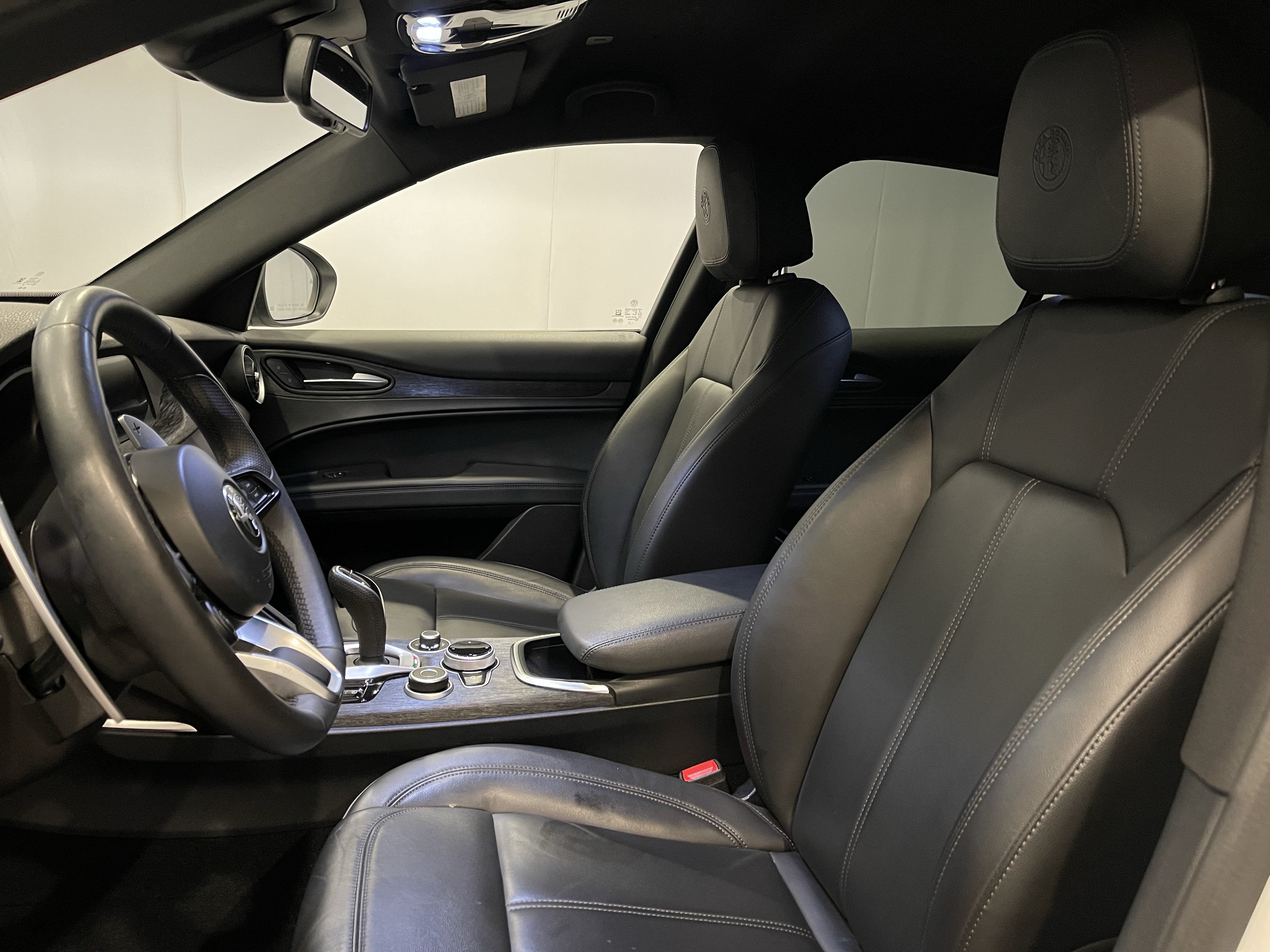 Used 2023 Alfa Romeo Stelvio Sprint AWD/4WD image 14