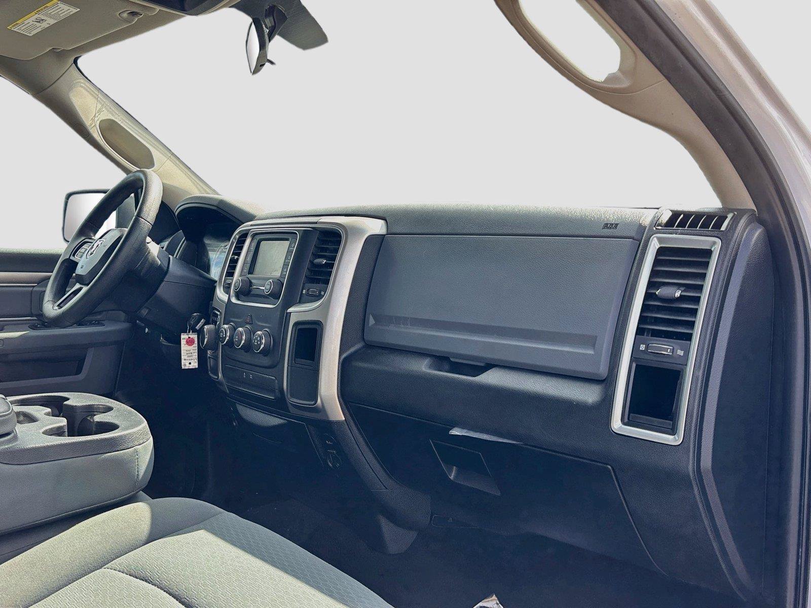 Used 2020 RAM 1500 Classic SLT RWD image 27