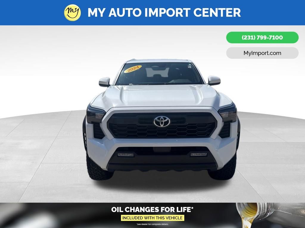 Used 2024 Toyota Tacoma TRD Off-Road AWD/4WD image 2