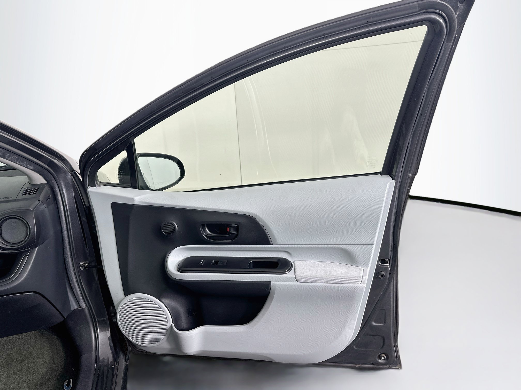 Used 2014 Toyota Prius C One FWD image 28