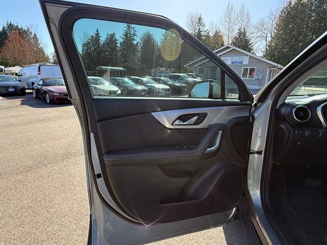 Used 2023 Chevrolet Blazer LT w/ Driver Confidence Package image 11