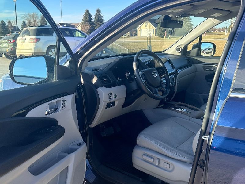 Used 2022 Honda Pilot Elite image 11