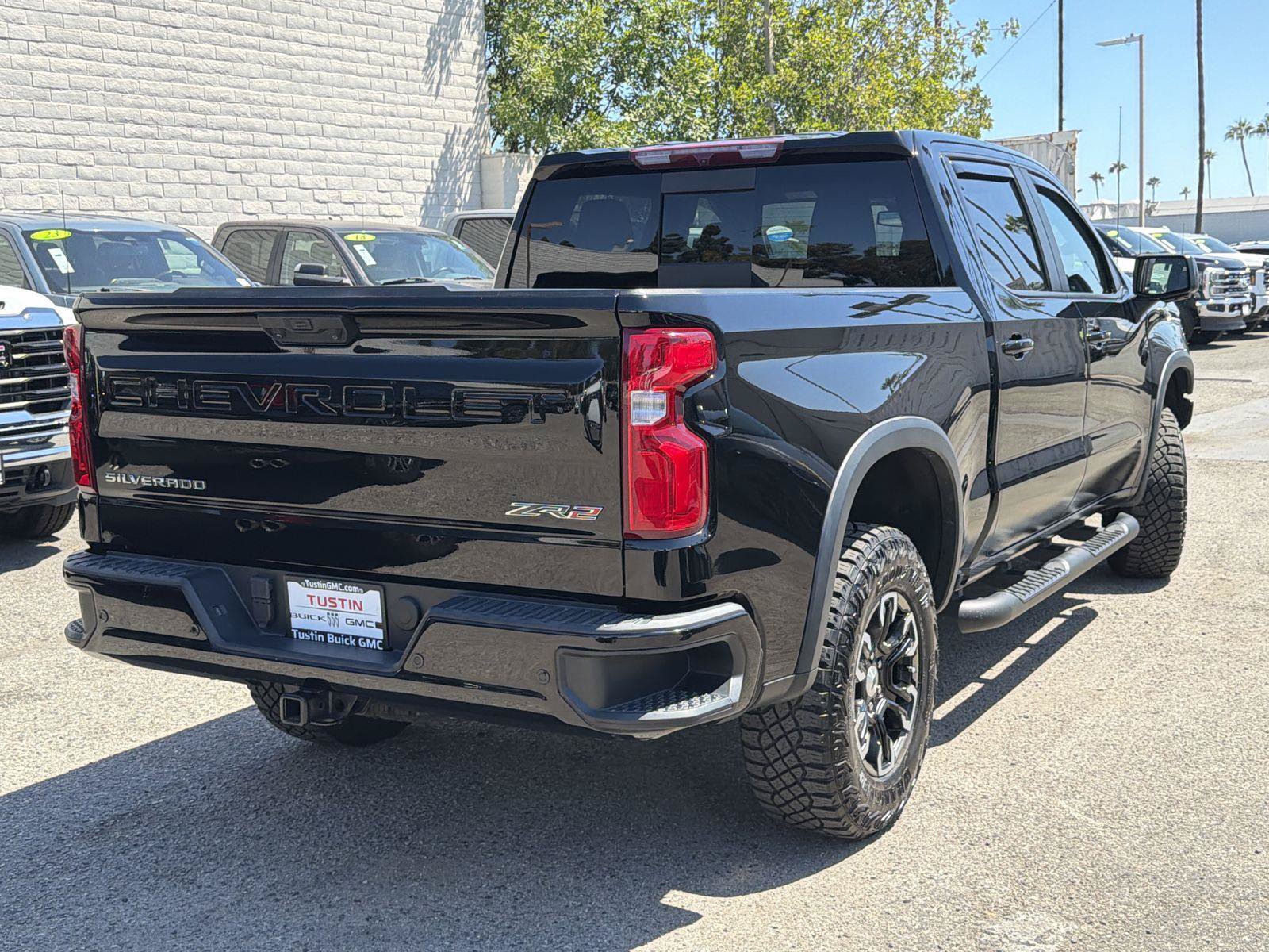 Used 2024 Chevrolet Silverado 1500 ZR2 AWD/4WD image 4