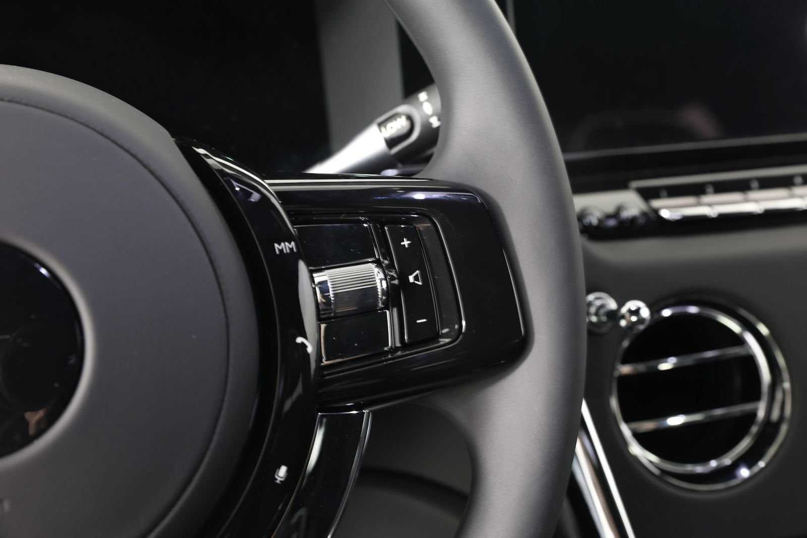New 2026 Rolls-Royce Cullinan AWD/4WD image 15