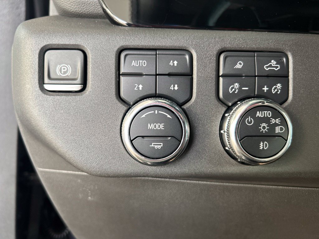 Used 2024 GMC Sierra 1500 SLT AWD/4WD image 25
