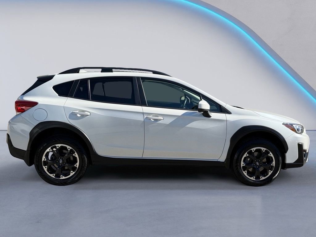 Used 2021 Subaru Crosstrek 2.0i Premium w/ Moonroof Package image 3