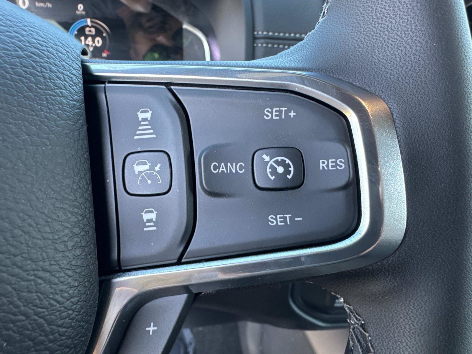 New 2026 RAM 2500 Laramie AWD/4WD image 31