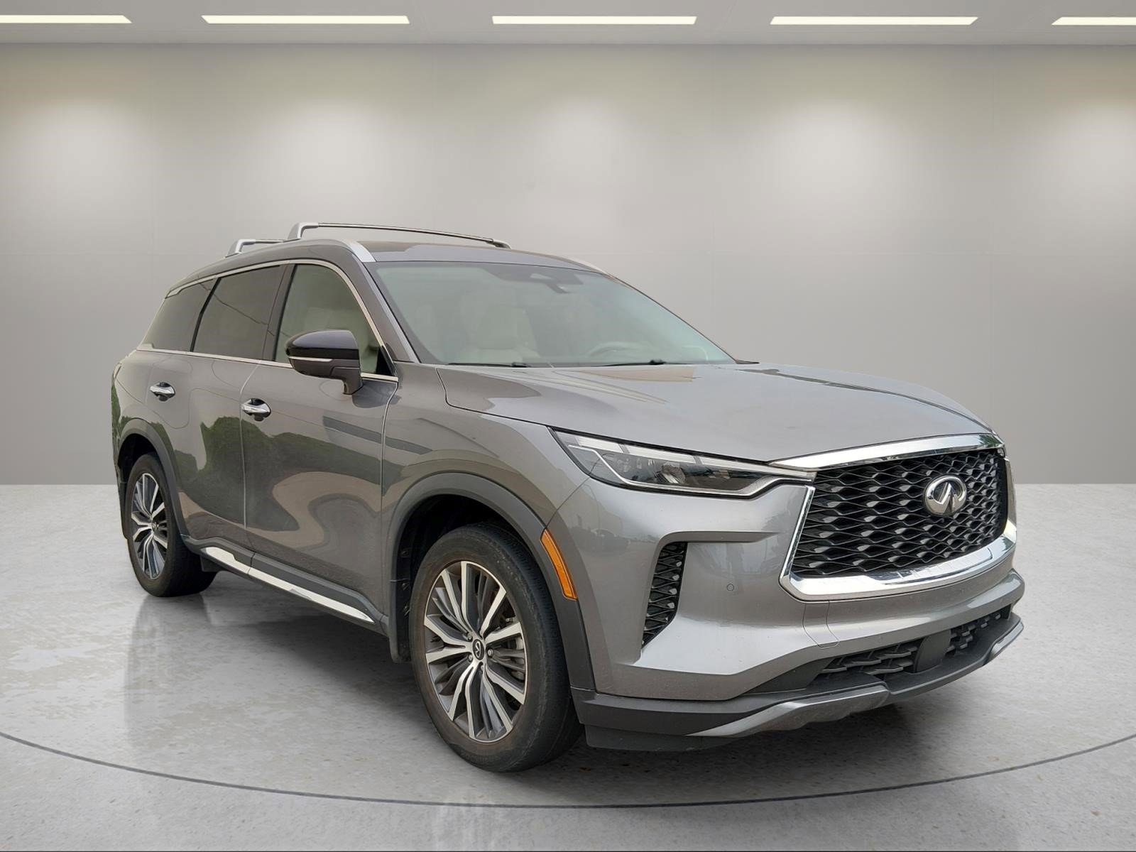 Used 2024 INFINITI QX60 Sensory w/ Vision Package AWD/4WD image 3