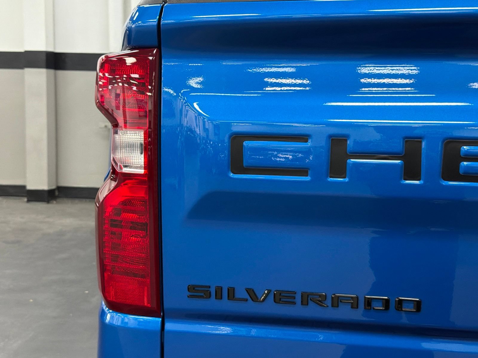 Used 2024 Chevrolet Silverado 1500 LT w/ LPO, Dark Essentials Package RWD image 14
