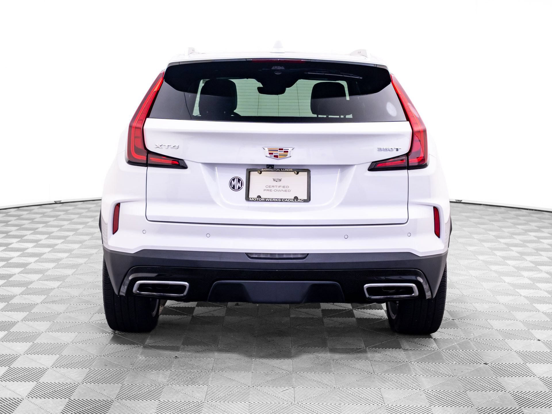 Certified 2024 Cadillac XT4 Premium Luxury w/ Technology Package FWD image 5