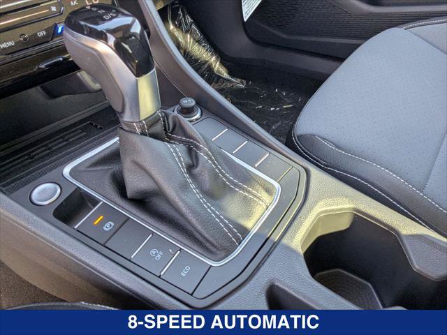 New 2025 Volkswagen Jetta SE FWD image 16