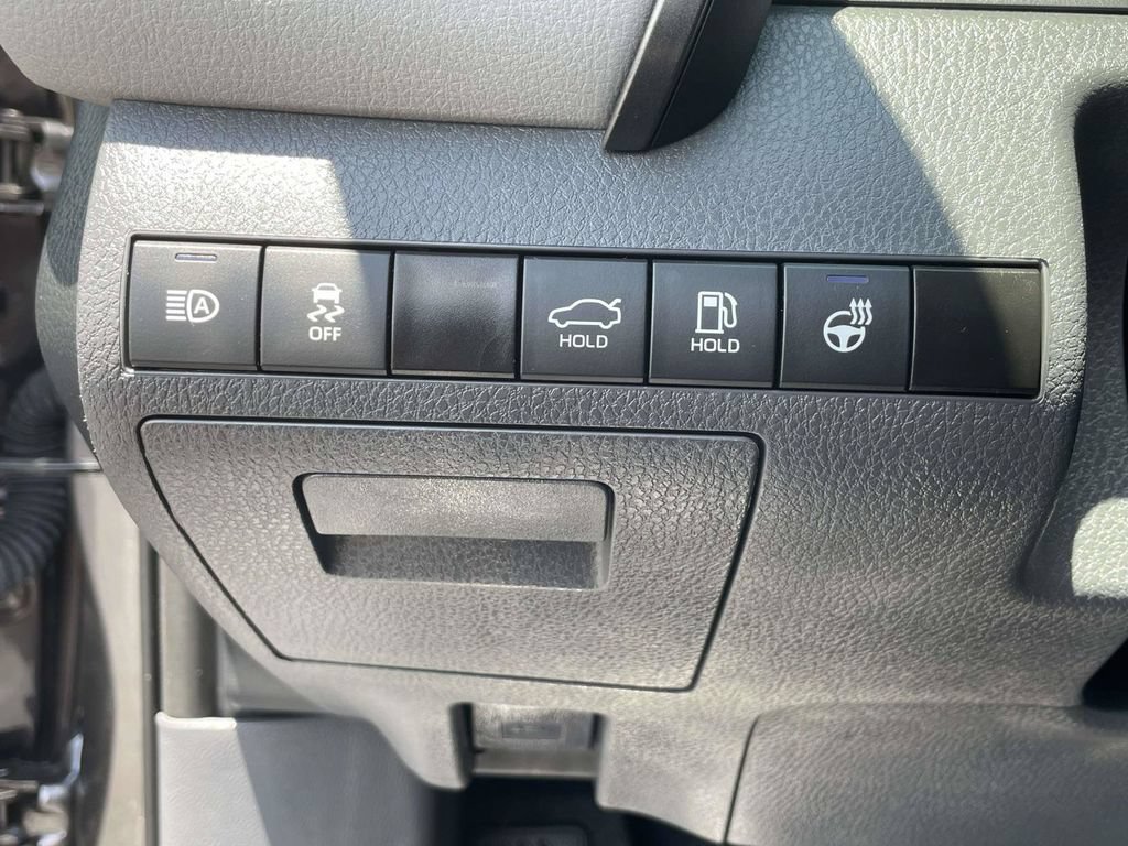 Used 2023 Toyota Camry SE w/ Cold Weather Package AWD/4WD image 26