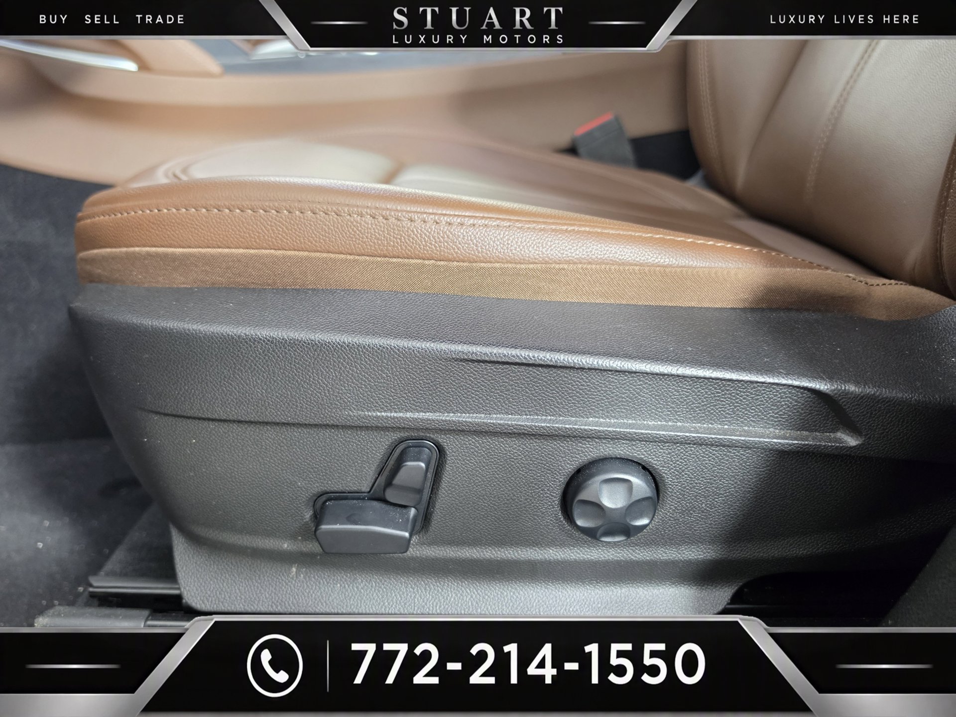 Used 2020 Alfa Romeo Stelvio Sport w/ Quick Order Package 22K Sport RWD image 4