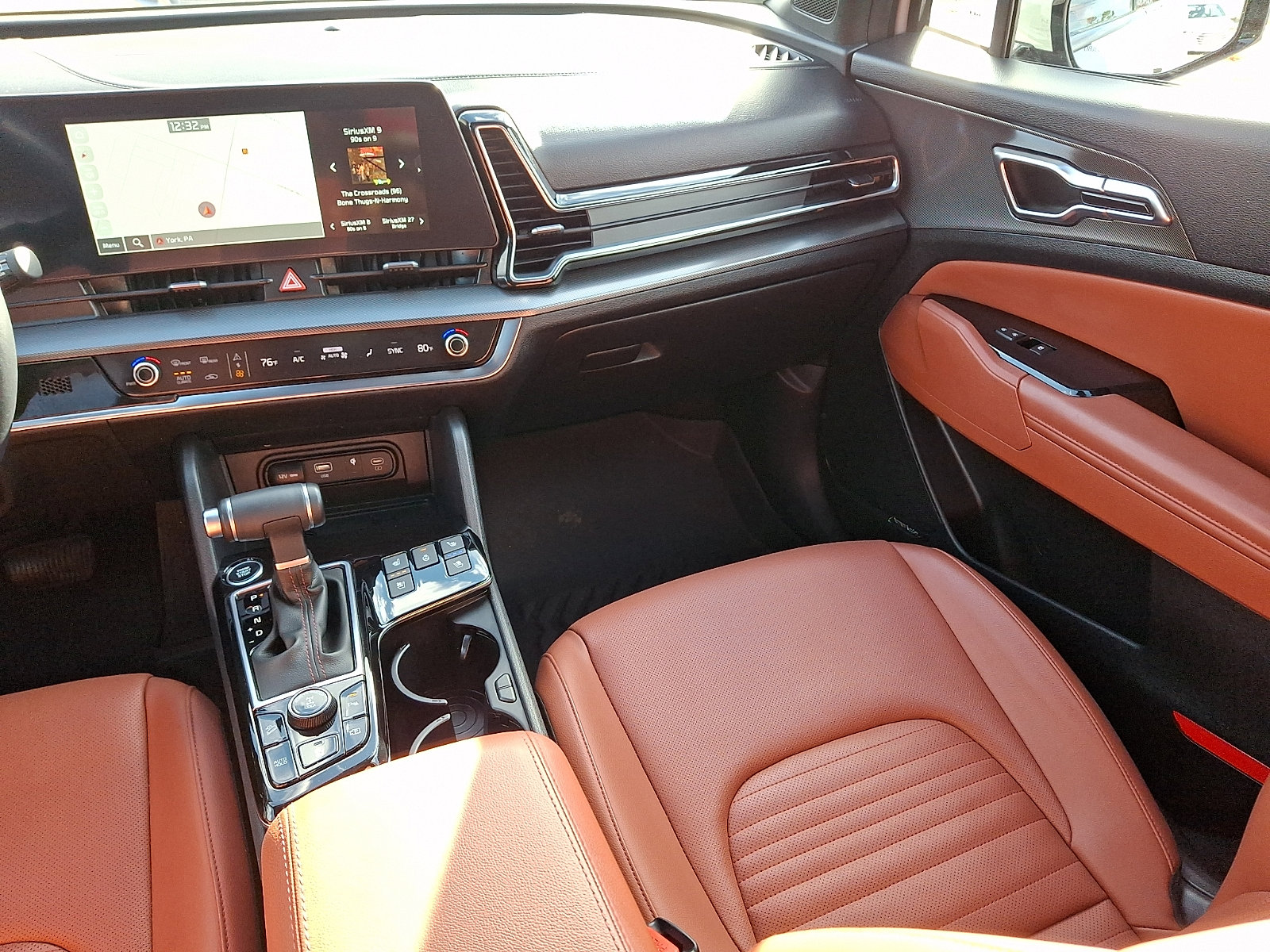 Used 2024 Kia Sportage SX image 16